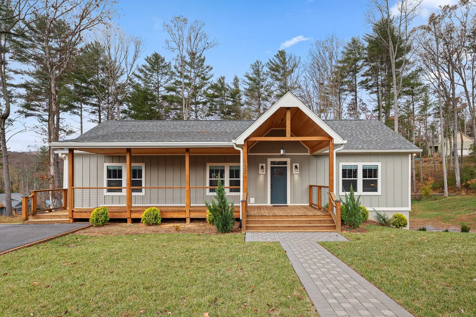 132 Cascade Ridge Rd, Fairview, NC 28730 real estate photography