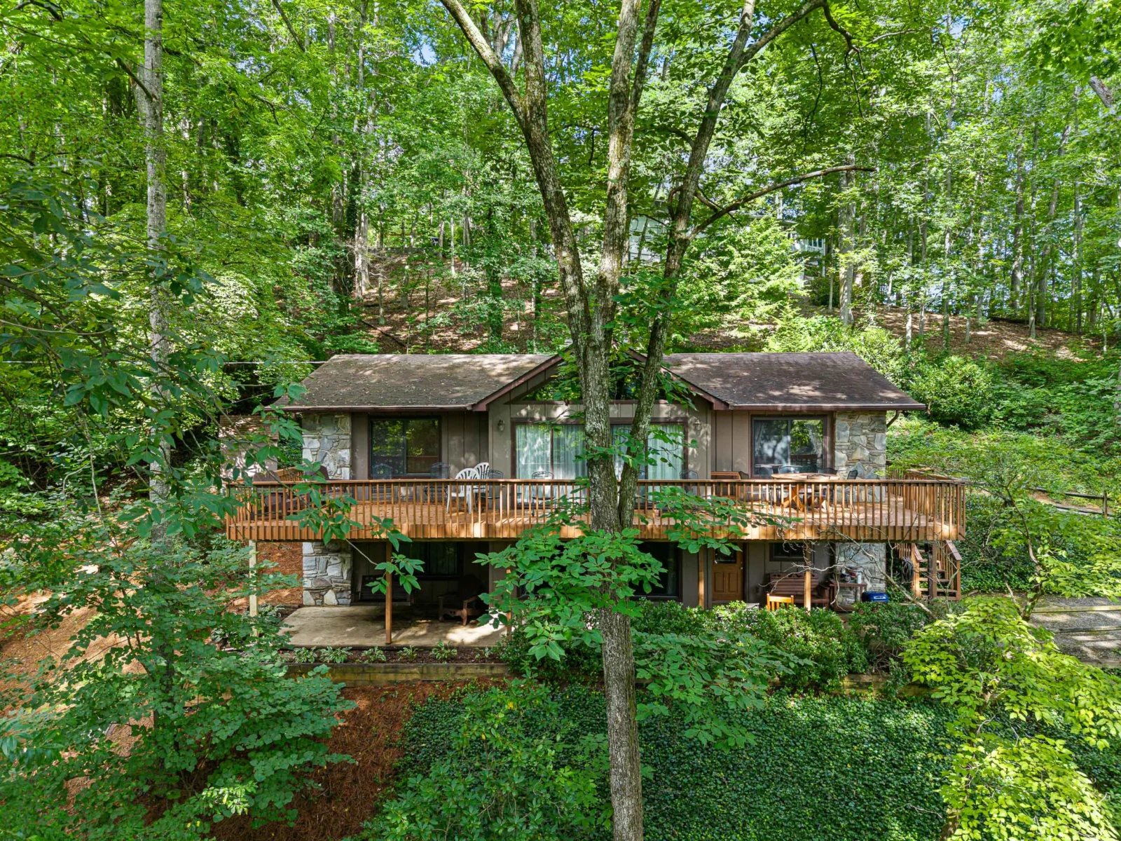 25 Anne St, Lake Junaluska, NC 28745 real estate photography