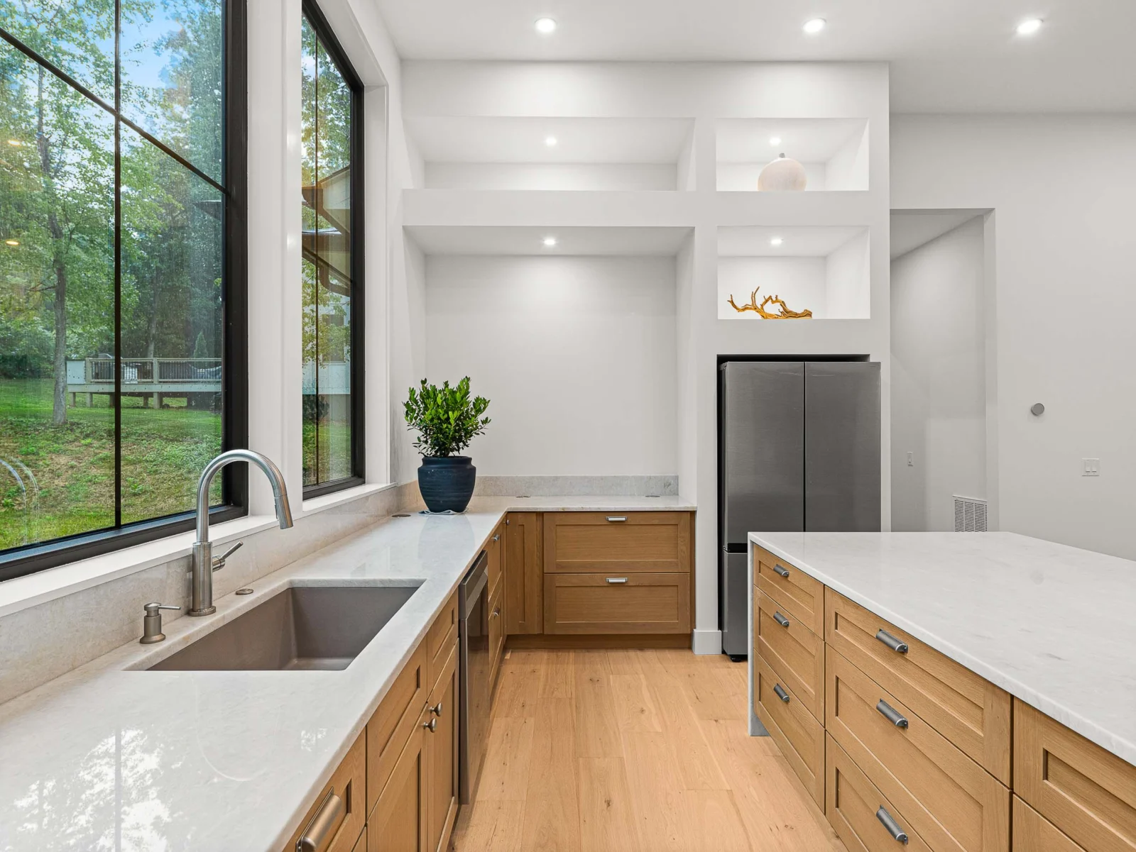 25 Copper Mill Ct, Candler, NC 28715 real estate photography