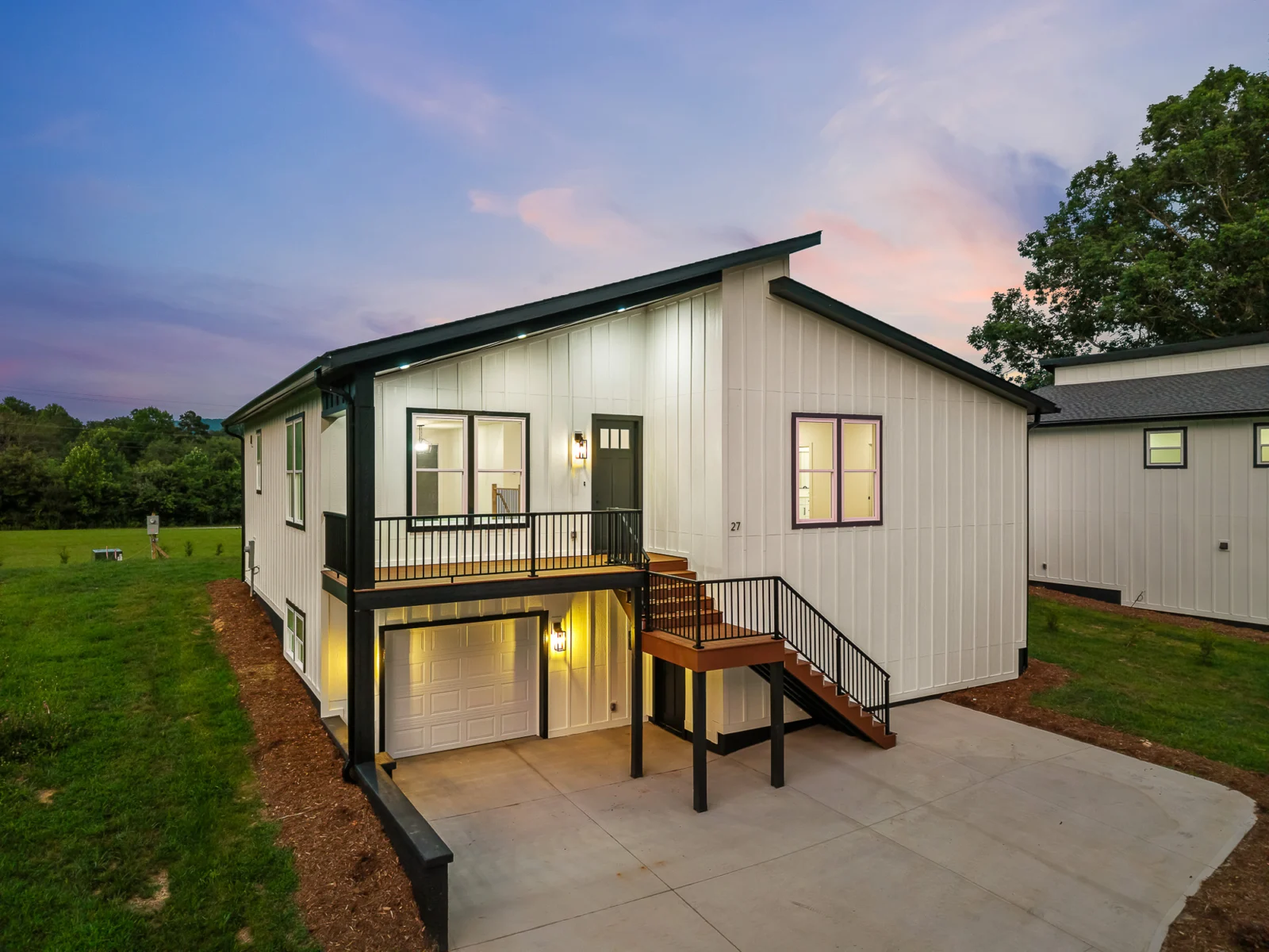 27 Klimovych Rd, Hendersonville, NC 28792 real estate photography