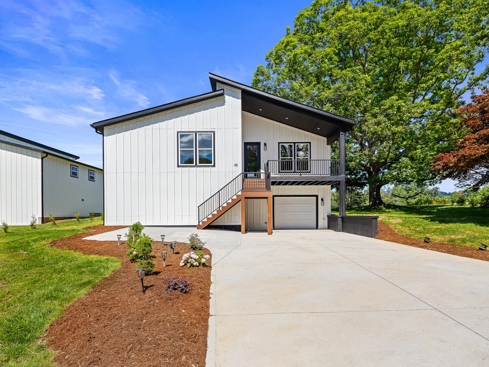 45 Klimovych Rd, Hendersonville, NC 28792 real estate photography