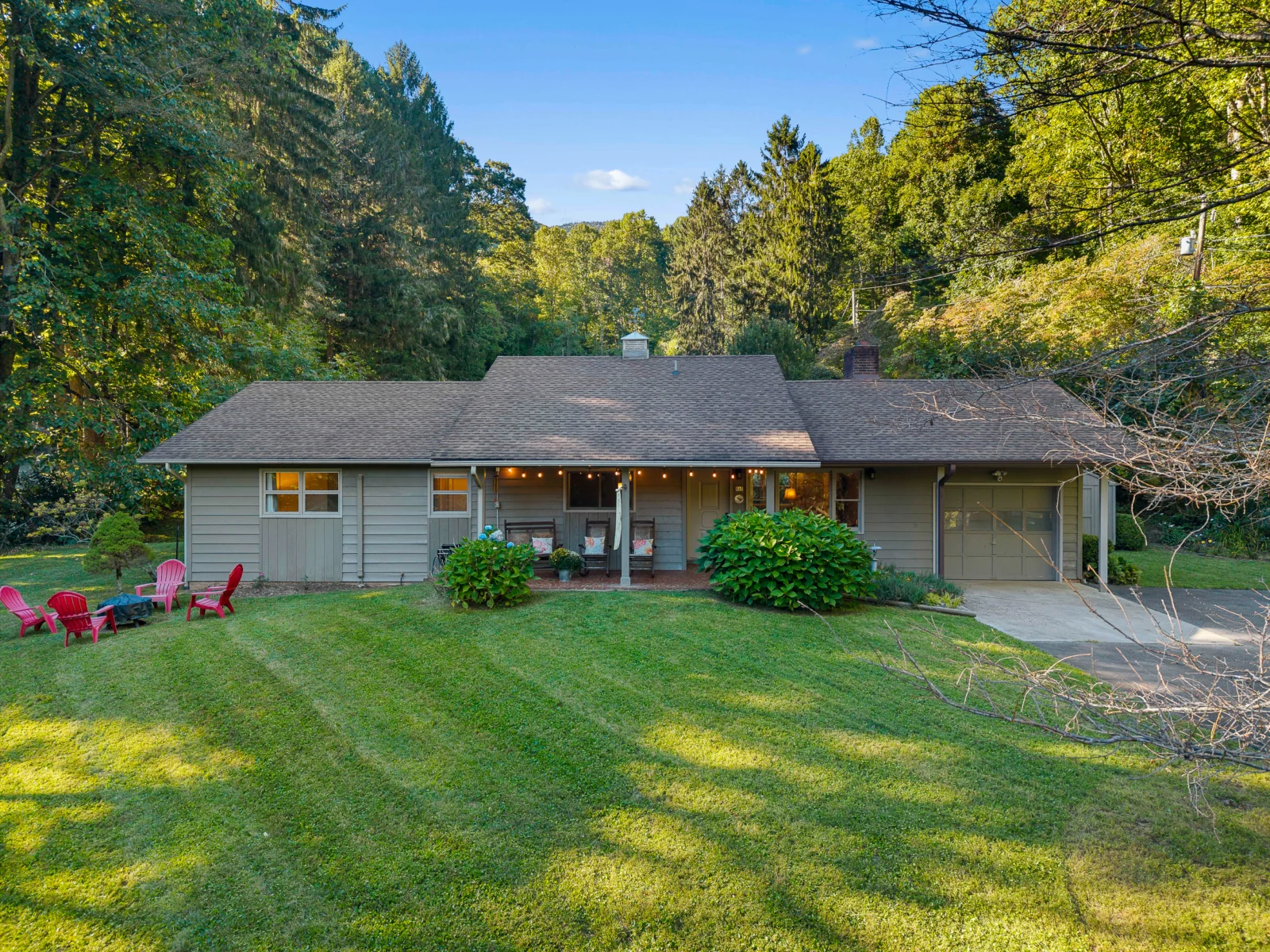 537 Winchester Creek Rd, Waynesville, NC 28786 real estate photography