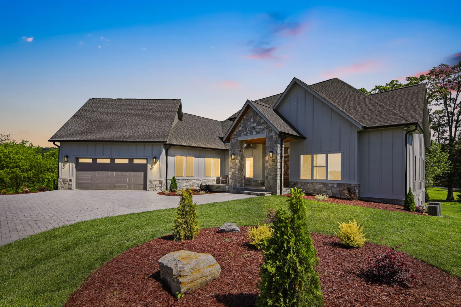 541 Daniel Cir Dr, Mills River, NC 28759 real estate photography