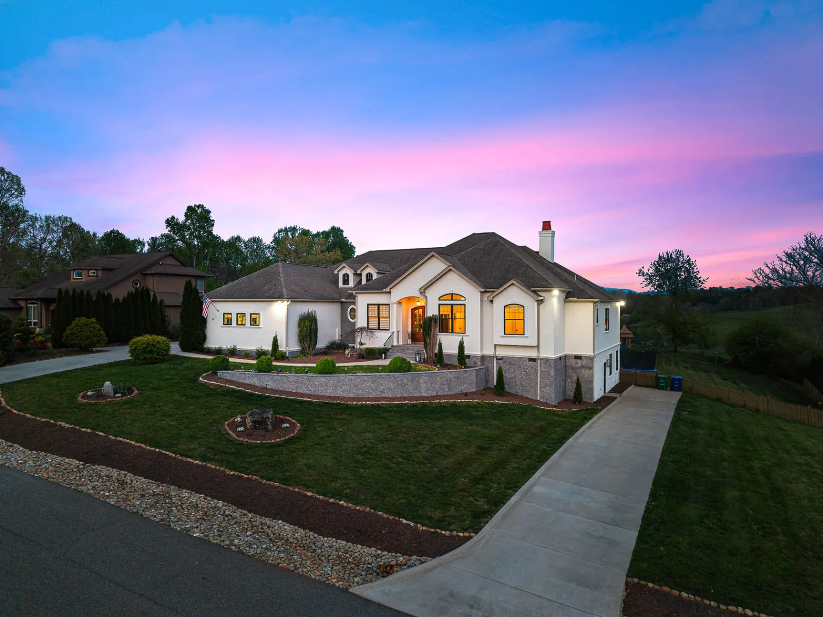 54 Mountain Shadow Dr, Leicester, NC real estate photography