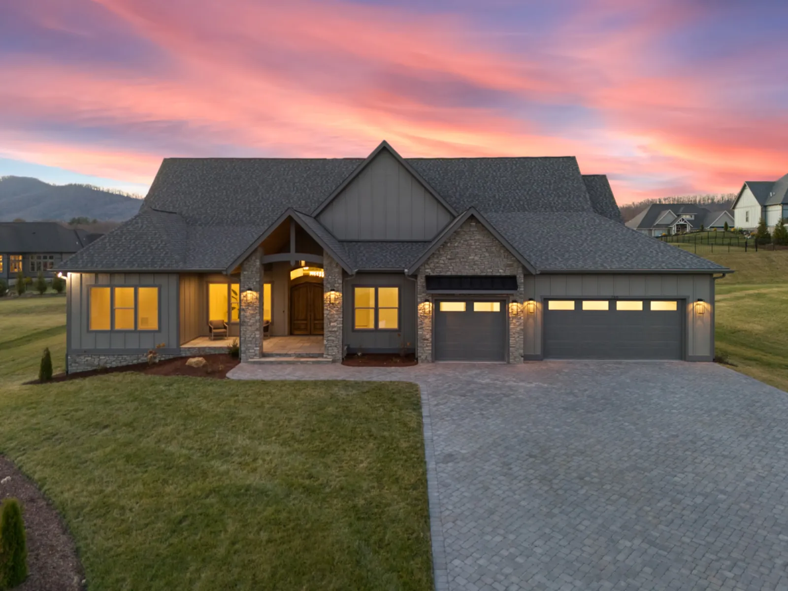 766 Daniel Circle Dr, Mills River, NC 28759 real estate photography