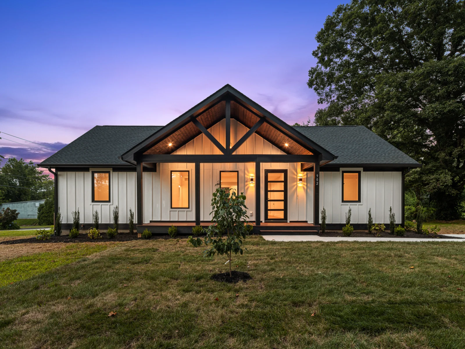 902 Narva Rd, Hendersonville, NC 28792 real estate photography