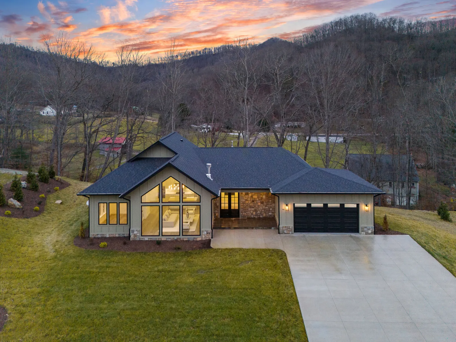 90 Bridgeway Dr, Candler, NC 28715 real estate photography
