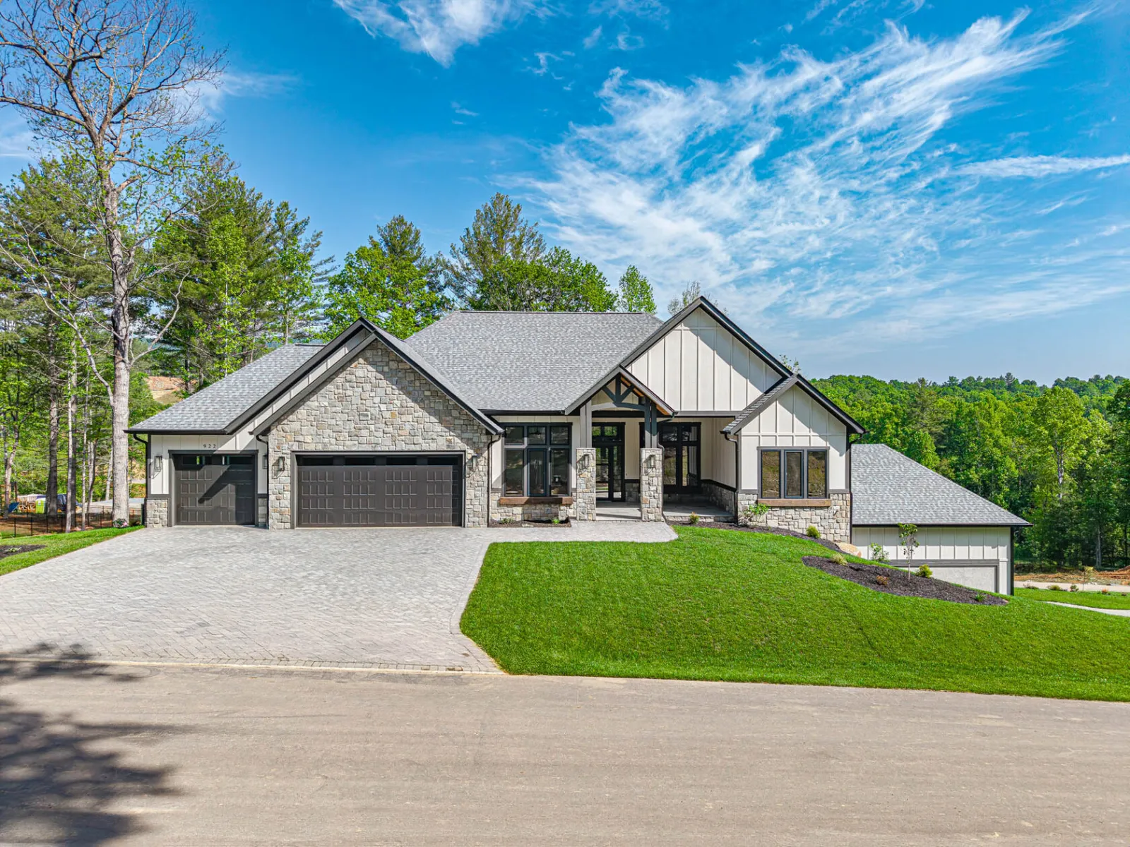 922 Ascension Valley, Horse Shoe, NC 28742 real estate photography
